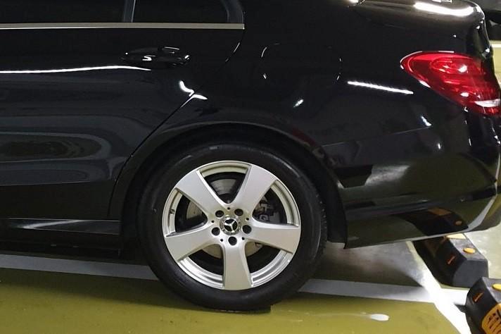 prachtige originele MERCEDES velgen en winterbanden (c W205), Auto-onderdelen, Banden en Velgen, Band(en), Winterbanden, 17 inch