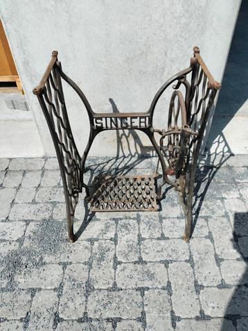 Onderstel naaimachine, Antiek en Kunst, Antiek | Naaimachines, Ophalen