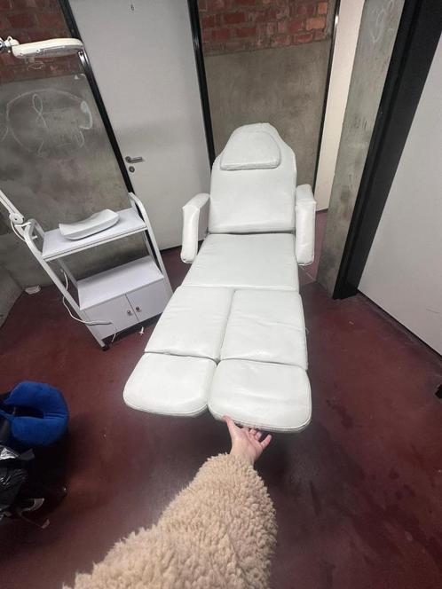 Massag tafel + Lamp met vergrootglas > zie beschrijvin, Sport en Fitness, Gezondheidsproducten en Wellness, Gebruikt, Lichaamsverzorging
