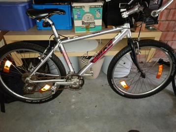 Kinder mountenbike  beschikbaar voor biedingen