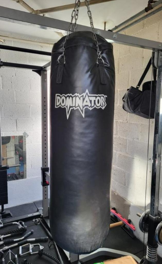 Bokszak + kettingen Dominator 30 kg.- 1.15 m. hoog, Sport en Fitness, Boksen, Zo goed als nieuw, Bokszak, Ophalen