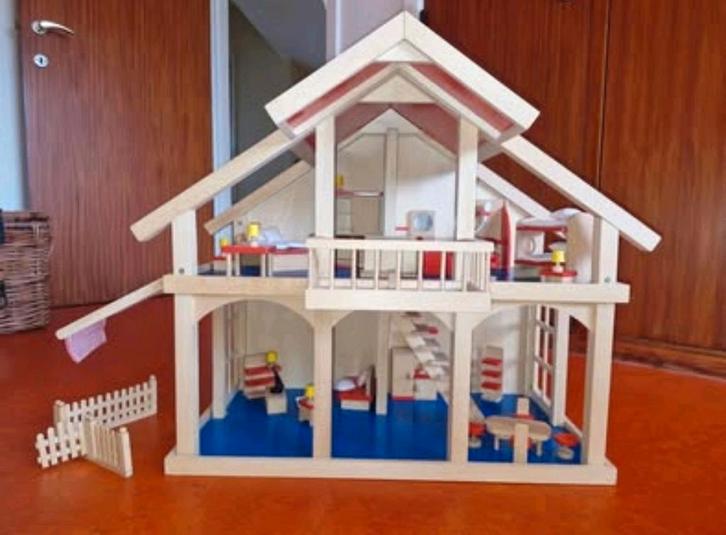 Houten poppenhuis + meubels, Enfants & Bébés, Jouets | Maisons de poupées, Maison de poupées, Enlèvement