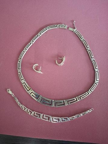 Zilveren ketting met armband + oorbellen beschikbaar voor biedingen
