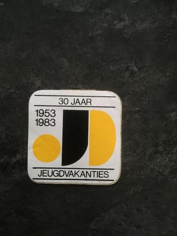 Sticker 30 jaar jeugdvakanties 1953-1983 beschikbaar voor biedingen