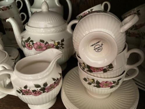 wedgwood servies, Huis en Inrichting, Keuken | Servies, Nieuw, Kop(pen) en/of Schotel(s), Wedgwood, Porselein, Ophalen