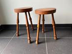 Melkstoeltjes of krukjes met gedraaide pootjes, Ophalen, Gebruikt, Hout