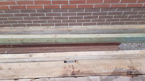 Houten balken + L ijzer, Tuin en Terras, Palen, Balken en Planken, Zo goed als nieuw, Balken, Ophalen