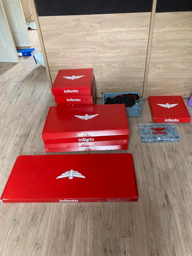 Legend kit infento: slechts 1 maal gebruikt : 1100€ Nieuw, Kinderen en Baby's, Speelgoed | Buiten | Voertuigen en Loopfietsen