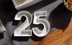 Lot 2 raviers plats chiffres 2 - 5 apéro anniversaire, Maison & Meubles, Cuisine | Vaisselle, Récipient(s), Comme neuf, Enlèvement ou Envoi