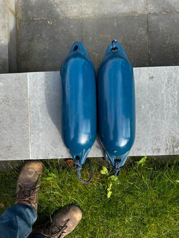2 blauwe Majonifenders star 1 12x45 cm beschikbaar voor biedingen