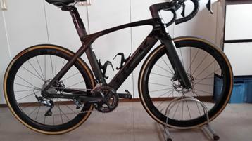 Racefiets TREK - MADONA  maat 54 - 2.700€ beschikbaar voor biedingen