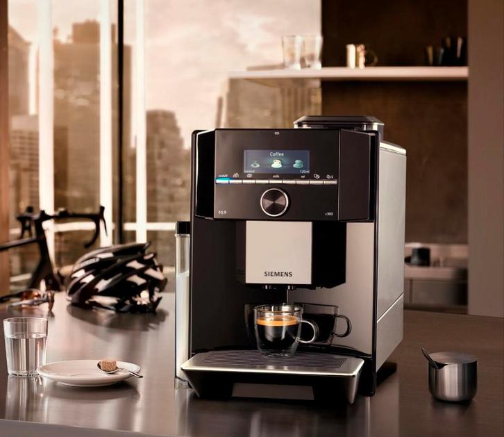 Espresso Volautomatische machine Siemens EQ9, Elektronische apparatuur, Koffiezetapparaten, Koffiemachine, Ophalen of Verzenden