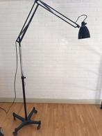 Lampe vintage cabinet médical, Hobby en Vrije tijd, Vergrootglazen, Loepen en Loeplampen, Gebruikt