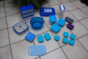 Set opbergdozen + 1 blauwe schaal (21 stuks) Zeer goed! beschikbaar voor biedingen