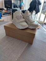 Burberry schoenen, Sneakers, Gedragen, Ophalen of Verzenden, Wit