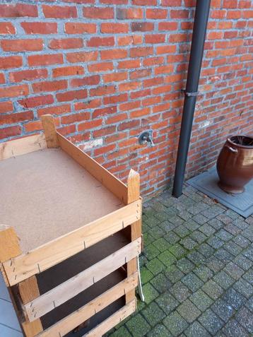 Houten bakjes. beschikbaar voor biedingen