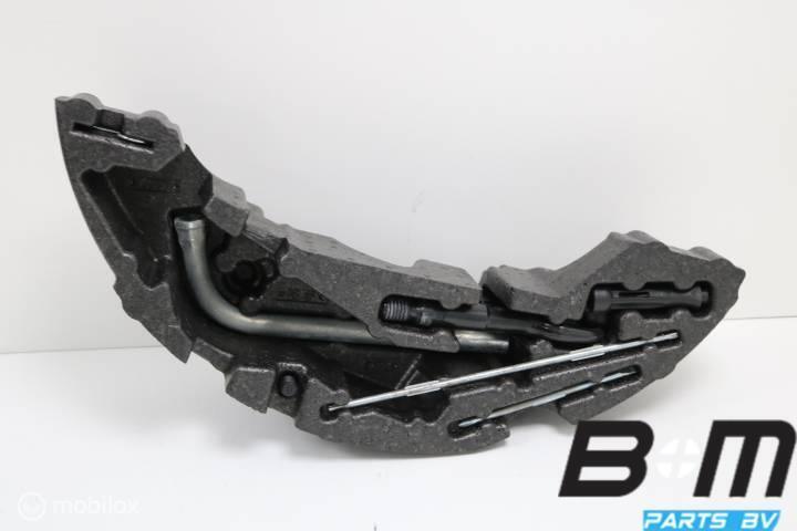 Steun voor wagengereedschap Audi A1 8X 8X0012109A, Auto-onderdelen, Klein materiaal, Gebruikt