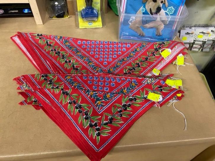 Super mooie sjaaltjes/bandana's aan outletprijsje, Dieren en Toebehoren, Hondenkleding, Nieuw, Hondensjaal, Ophalen of Verzenden