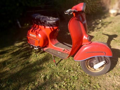Oldtimer vespa 150 cc bouwjaar 64, Fietsen en Brommers, Brommers | Vespa, Gebruikt, Ophalen