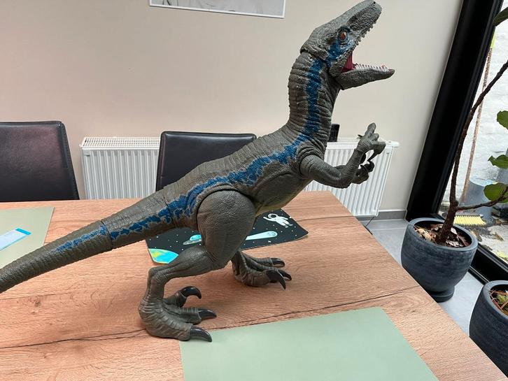 Jurassic World Kolossale Blue Velociraptor, Enfants & Bébés, Jouets | Poupées, Comme neuf, Autres types, Enlèvement