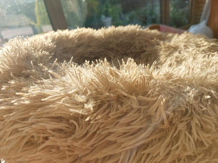 Honden- of kattenbed in donutvorm, Dieren en Toebehoren, Kattenmanden, Zo goed als nieuw, Ophalen of Verzenden