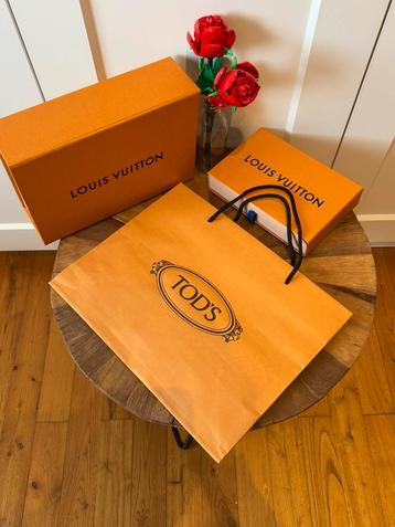 Tod’s Shopper Zak – Iconische Kleur – 34 x 27 cm beschikbaar voor biedingen
