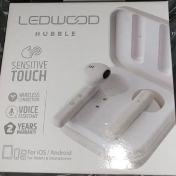 LEDWOOD LD-M1011-TWS-WHI - HUBBLE TWS earphones met oplaadca beschikbaar voor biedingen