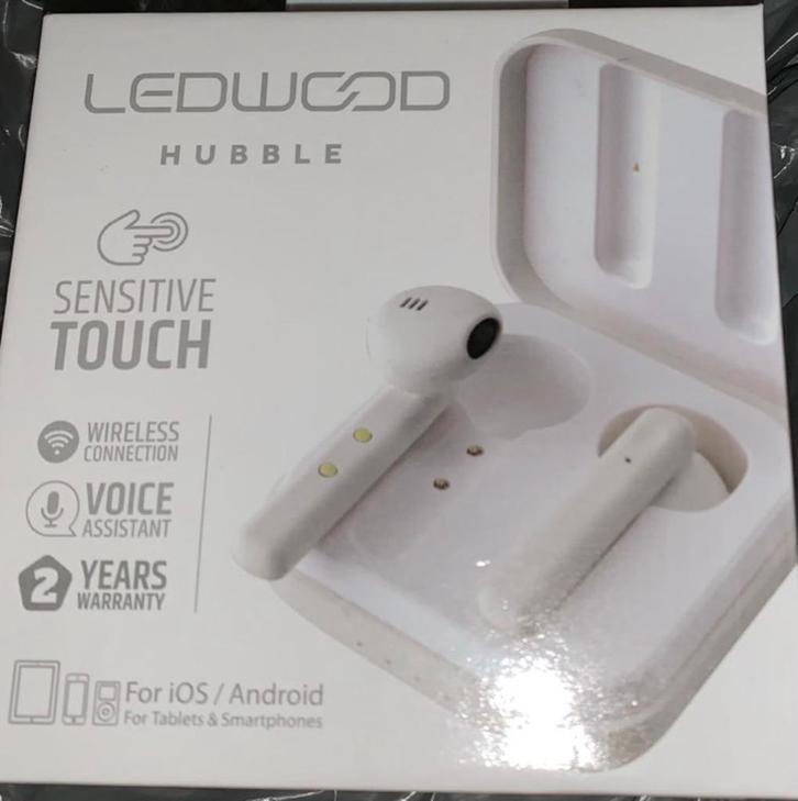 LEDWOOD LD-M1011-TWS-WHI - HUBBLE TWS earphones met oplaadca, Telecommunicatie, Mobiele telefoons | Oordopjes, Nieuw, In oorschelp (earbud)