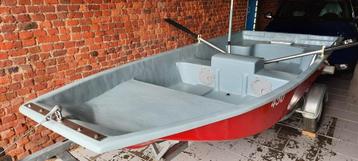 Gerenoveerde grote vissersboot van 3.60x1.50 met trailer