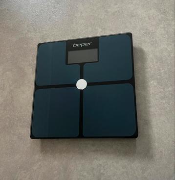 Elektrische weegschaal voor in de badkamer beschikbaar voor biedingen