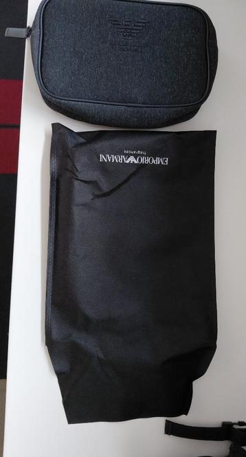 toilettas - Armani                       NIEUW beschikbaar voor biedingen