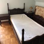 2 single bedden + 2 nachttafeltjes met lade, Ophalen, Gebruikt