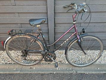 dames fiets beschikbaar voor biedingen