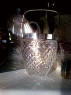 Mooie ijs emmer met tang.
17 cm hoog, met handvat 25 cm hoog, Enlèvement