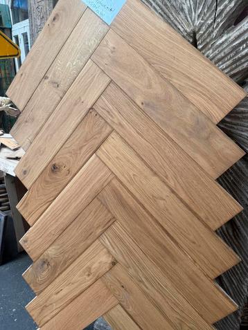 Houten vloeren en dallen voor elk stijlvol interieur beschikbaar voor biedingen