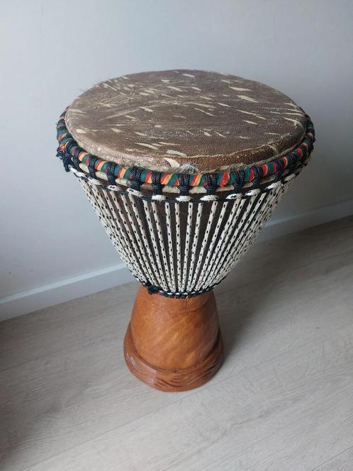 Djembe met bijhorende opberg-/draagzak., Muziek en Instrumenten, Percussie, Zo goed als nieuw, Ophalen