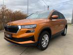 SKODA KAROQ 1.5TSI NAVI/LED/ZETELVERW/CRUISE C/DAB+/KEYLESS, Auto's, Stof, 1498 cc, Karoq, Bedrijf