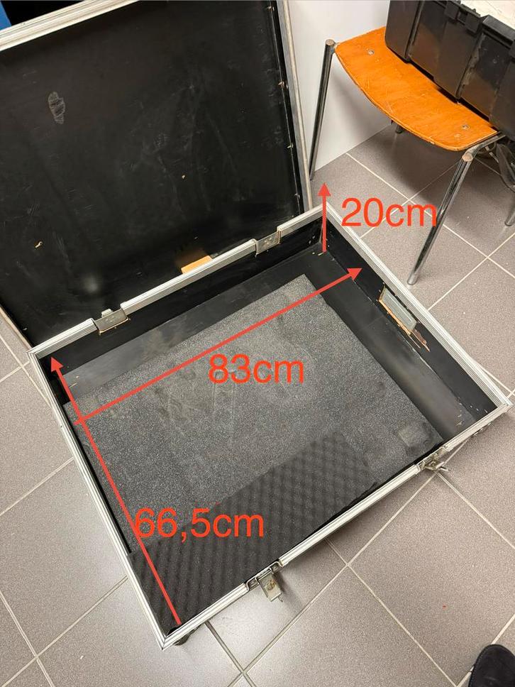 Flight case 66,5cm x 83cm x 20cm, Muziek en Instrumenten, Behuizingen en Koffers, Gebruikt, Speaker of Versterker, Flightcase