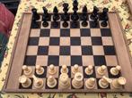 Schaakspel houten bord, en verzwaarde vynyl schaakstukken., Enlèvement ou Envoi