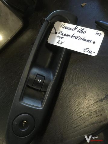 Renault Clio 2002 raambedieningsschakelaar rechtsvoor beschikbaar voor biedingen