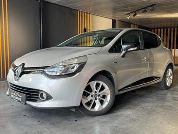 Renault Clio 1.2i Authentique | Aanraakscherm | Cruise | Nav beschikbaar voor biedingen