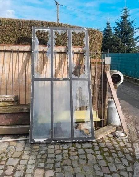 3 Stalen ramen deels met gebroken glas, Doe-het-zelf en Bouw, Raamkozijnen en Schuifdeuren, Zo goed als nieuw, Ophalen of Verzenden