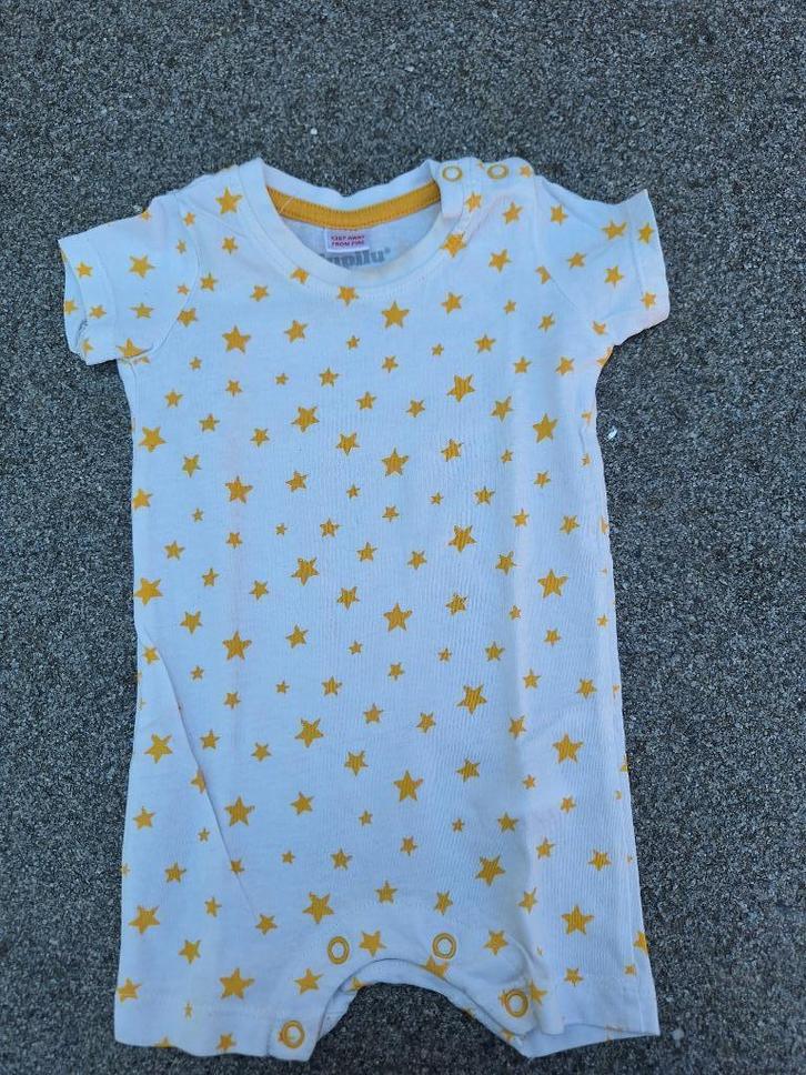 Boxpakje met sterretjes maat 62, Kinderen en Baby's, Babykleding | Maat 62, Zo goed als nieuw, Jongetje of Meisje, Pakje, Ophalen of Verzenden