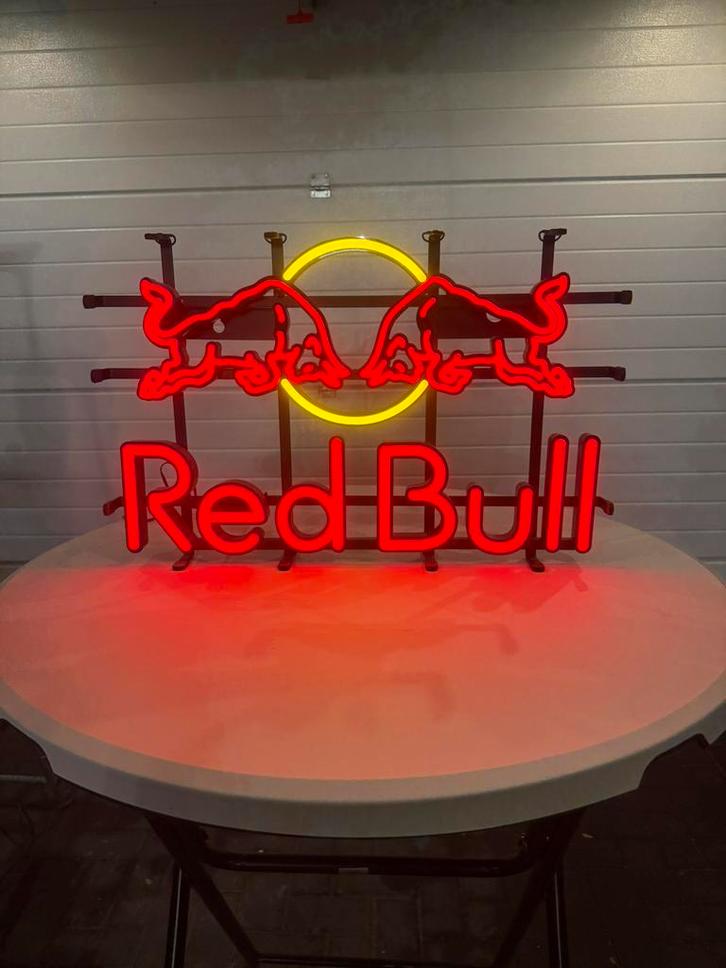 Lampe LED Red Bull (style néon), Collections, Marques & Objets publicitaires, Neuf, Table lumineuse ou lampe (néon), Enlèvement
