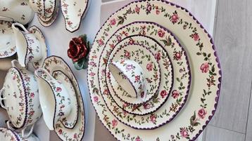 SERVIES FRANS  beschikbaar voor biedingen