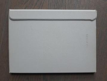 Samsung tablet SM-T813 inclusief hoes beschikbaar voor biedingen