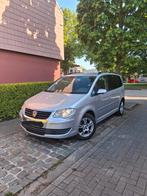 Volkswagen Touran 7 places 1.4TSI essence 0488905537, Auto's, Volkswagen, Zwart, 4 cilinders, 7 zetels, Bedrijf