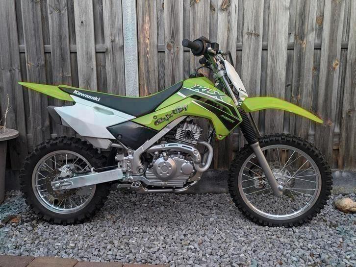 (Nieuwe) Kawasaki klx140 r 2023 pitbike honda crf125 yamaha, Fietsen en Brommers, Brommers | Crossbrommers, Zo goed als nieuw