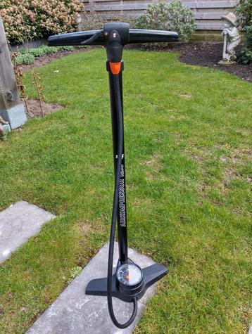 SKS Airkompressor 12.0 Fietspomp met Drukmeter, Fietsen en Brommers, Ophalen, Drukmeter, Zo goed als nieuw