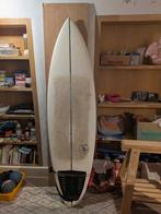Planche de surf / shortboard 6'3, Watersport en Boten, Ophalen of Verzenden, Gebruikt, Shortboard, Met koord